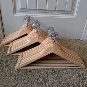 AmazonBasics Wood Suit Hangers - 30 Pack